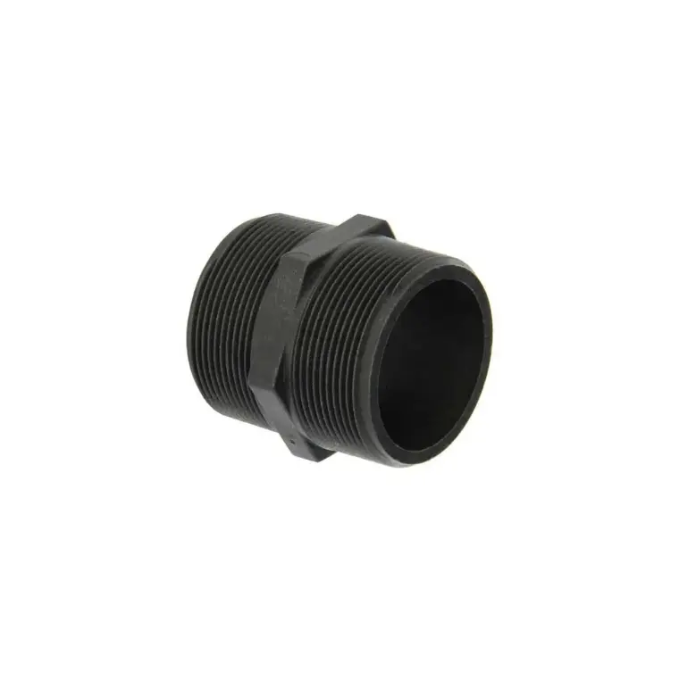 Accesorio que facilita la conexión entre la válvula de paso y la rosca hexagonal del tanque.