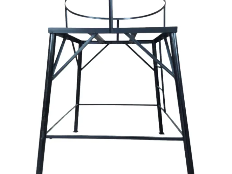 Base de Metal Fija para Tanque de Agua Rotoplas